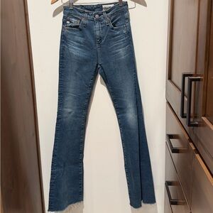 AG FARAH FRAY HEMMED BOOT CUT JEANS 24 x 32. 15 YEARS BRICKWALL